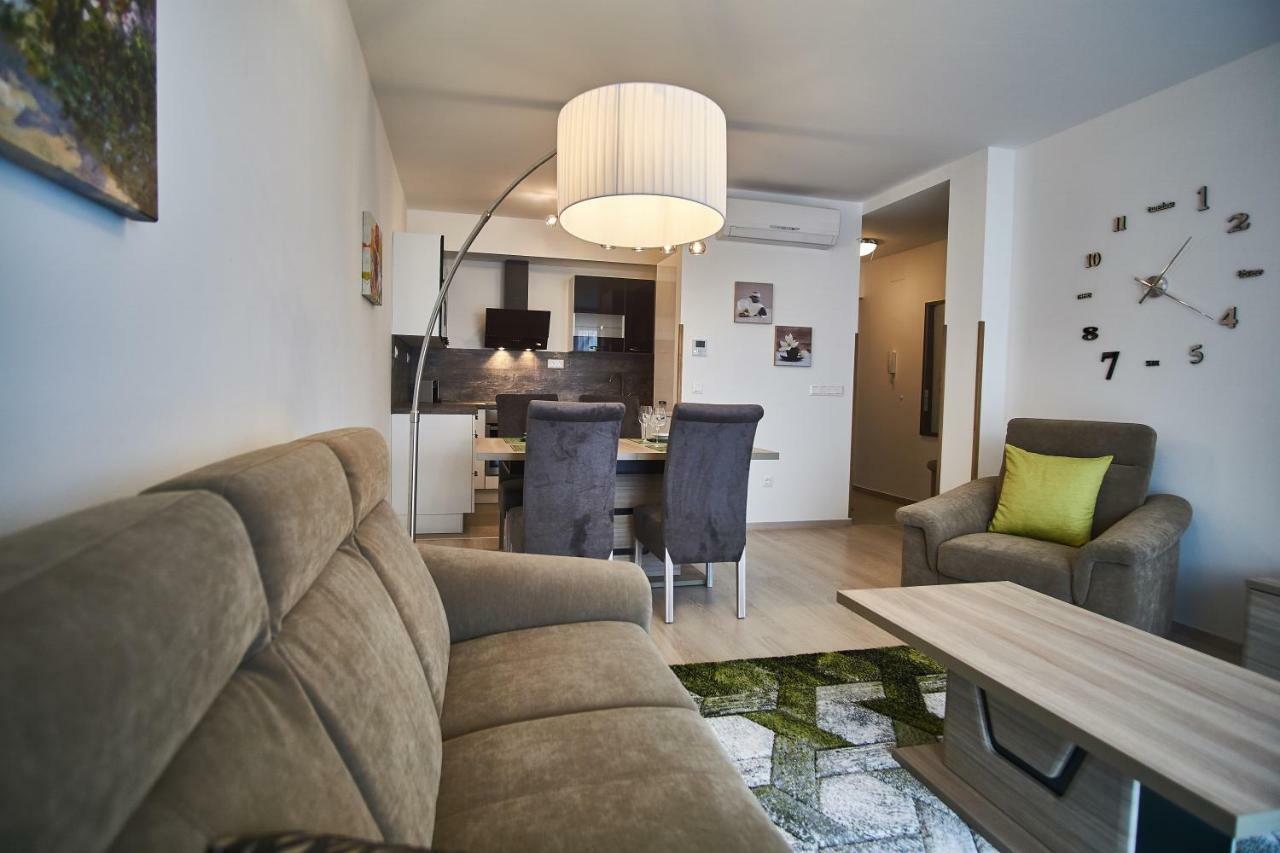 Azur Apartments - Hostaid シオーフォク エクステリア 写真