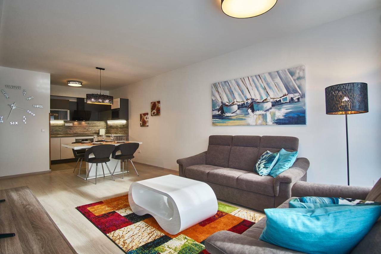 Azur Apartments - Hostaid シオーフォク エクステリア 写真